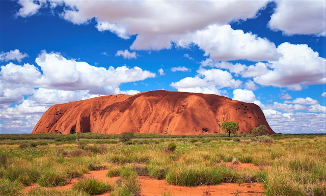 Most Interesting, Beautiful & Unique Places To Visit In The World | Uluru australia
